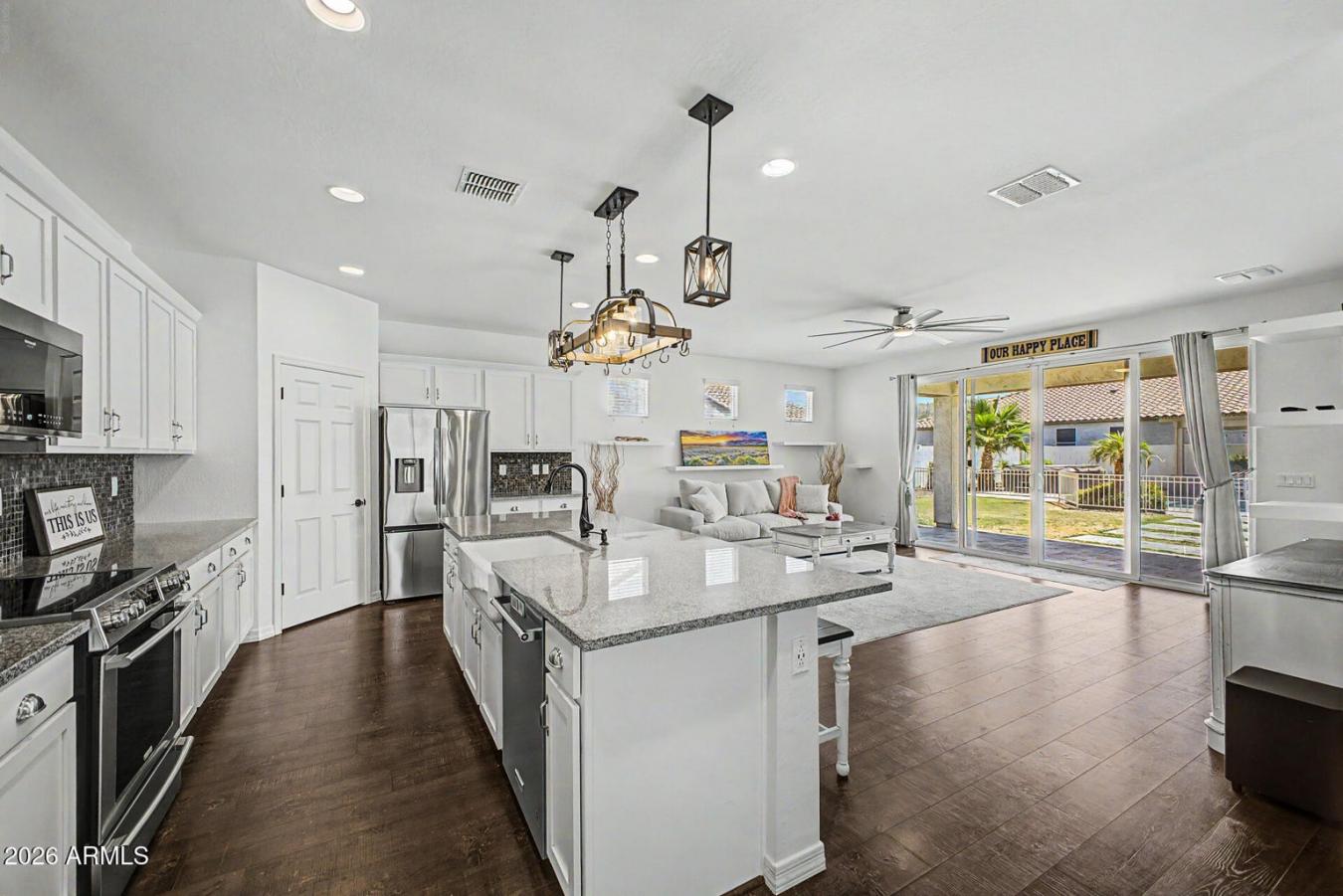 Laveen, Maricopa, 85339, United States, 5 Bedrooms Bedrooms, ,3 BathroomsBathrooms,Residential,For Sale,2049508