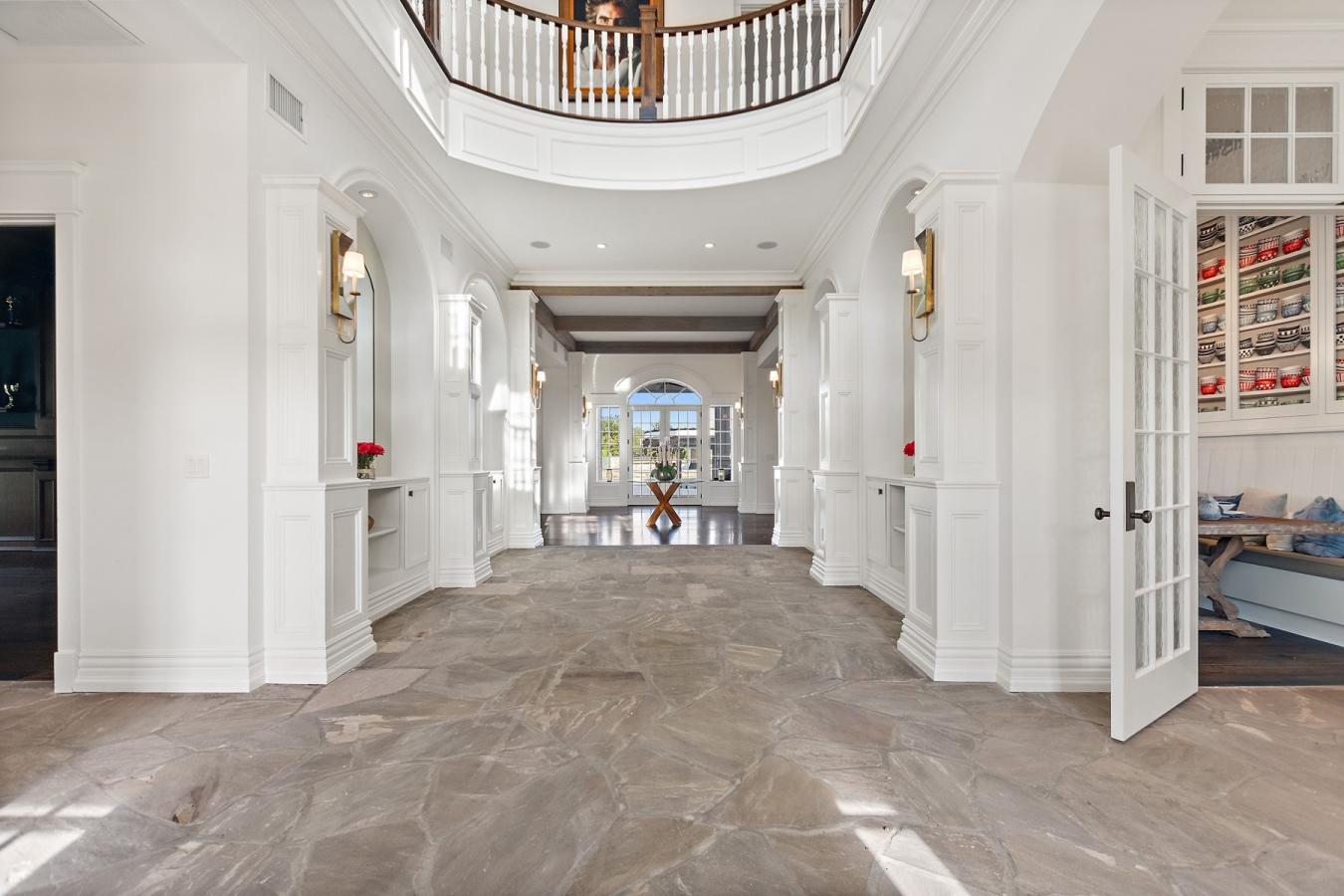 Chuluota, Florida, 32766, United States, 8 Bedrooms Bedrooms, ,8 BathroomsBathrooms,Residential,For Sale,2049505