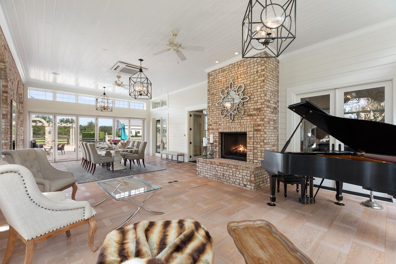 Chuluota, Florida, 32766, United States, 8 Bedrooms Bedrooms, ,8 BathroomsBathrooms,Residential,For Sale,2049505