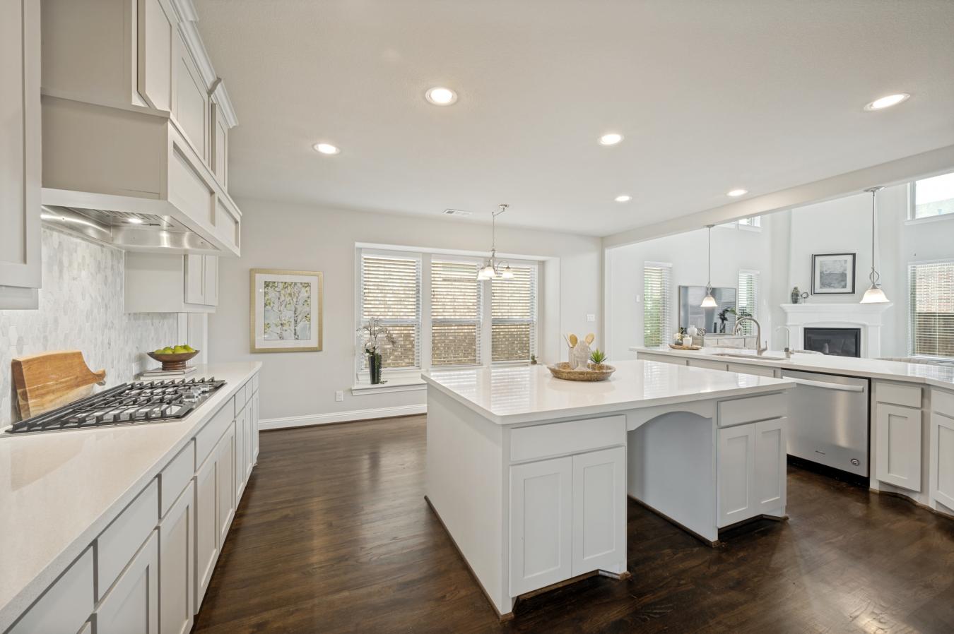 Welcome to 3624 Ladybank, a beautifully maintained 5-bed, 4-bath home – image 13