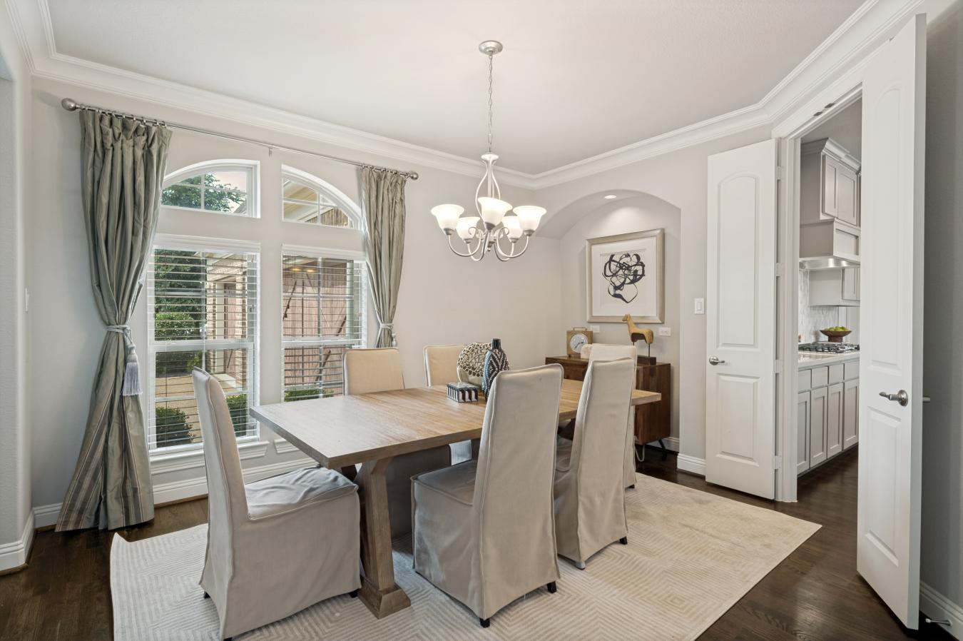 Welcome to 3624 Ladybank, a beautifully maintained 5-bed, 4-bath home – image 16