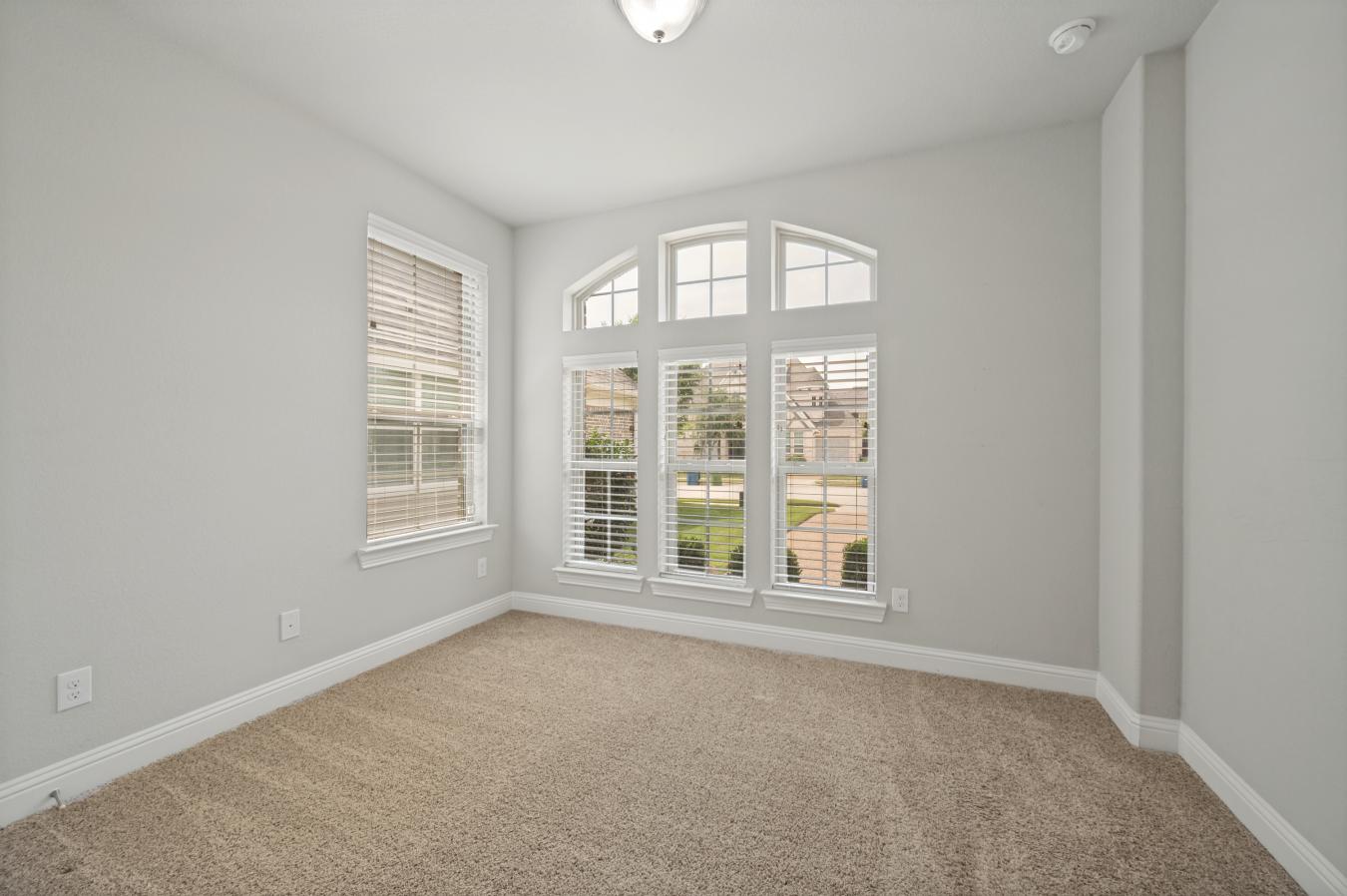Welcome to 3624 Ladybank, a beautifully maintained 5-bed, 4-bath home – image 20