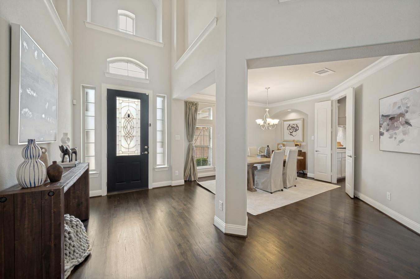 Welcome to 3624 Ladybank, a beautifully maintained 5-bed, 4-bath home – image 4