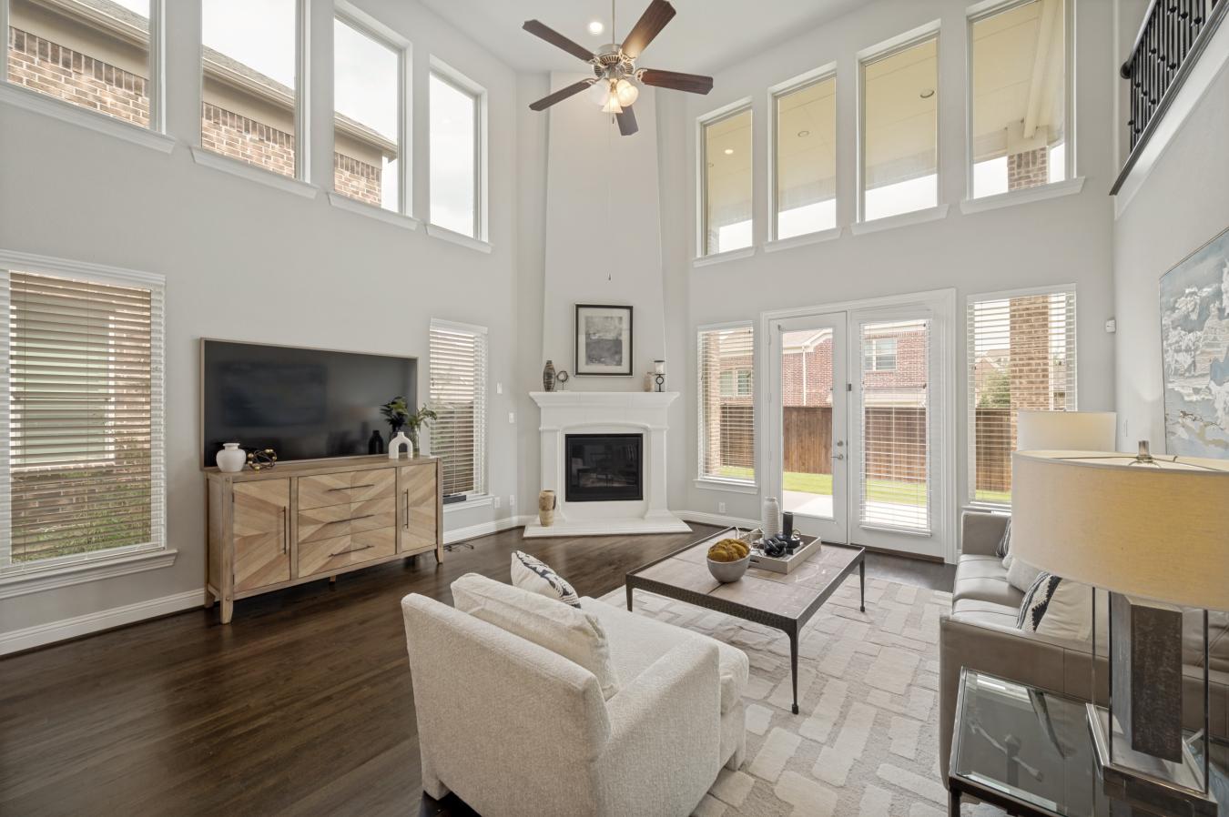Welcome to 3624 Ladybank, a beautifully maintained 5-bed, 4-bath home – image 7