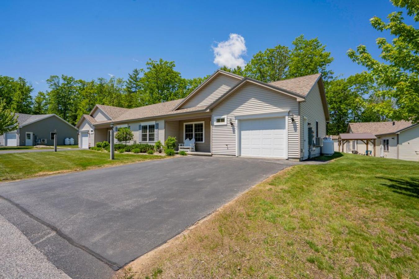 Welcome to Stonehill Condominiums, one of Biddefords most desirable 55 – image 4