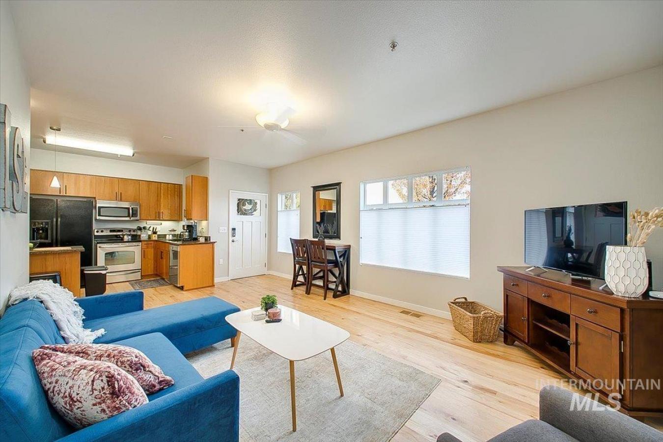1463 W Grand Avenue, Boise, Ada, 83702, United States, 2 Bedrooms Bedrooms, ,Residential,For Sale,1463 W Grand Avenue,98984695