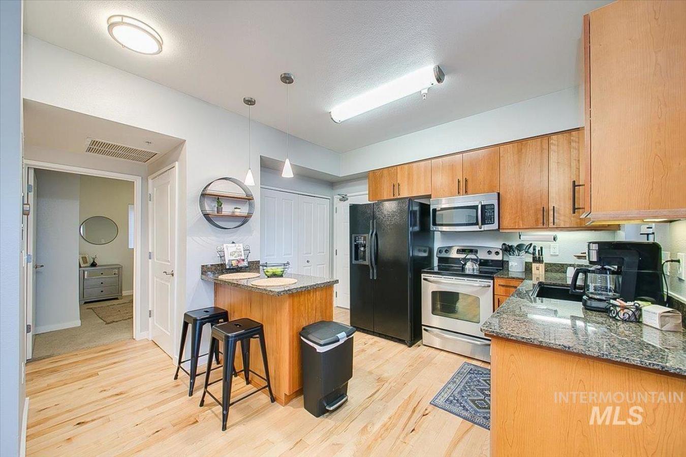 1463 W Grand Avenue, Boise, Ada, 83702, United States, 2 Bedrooms Bedrooms, ,Residential,For Sale,1463 W Grand Avenue,98984695