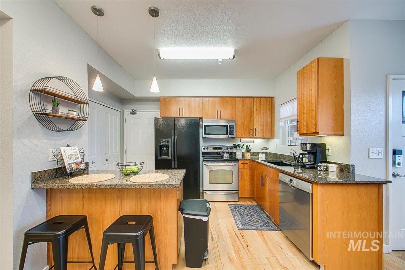 1463 W Grand Avenue, Boise, Ada, 83702, United States, 2 Bedrooms Bedrooms, ,Residential,For Sale,1463 W Grand Avenue,98984695