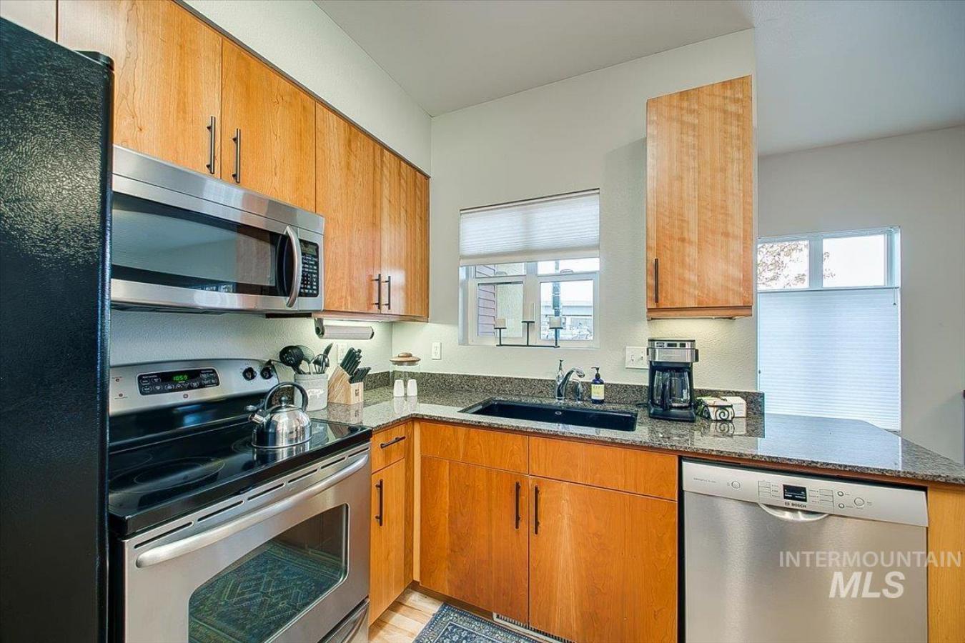 1463 W Grand Avenue, Boise, Ada, 83702, United States, 2 Bedrooms Bedrooms, ,Residential,For Sale,1463 W Grand Avenue,98984695