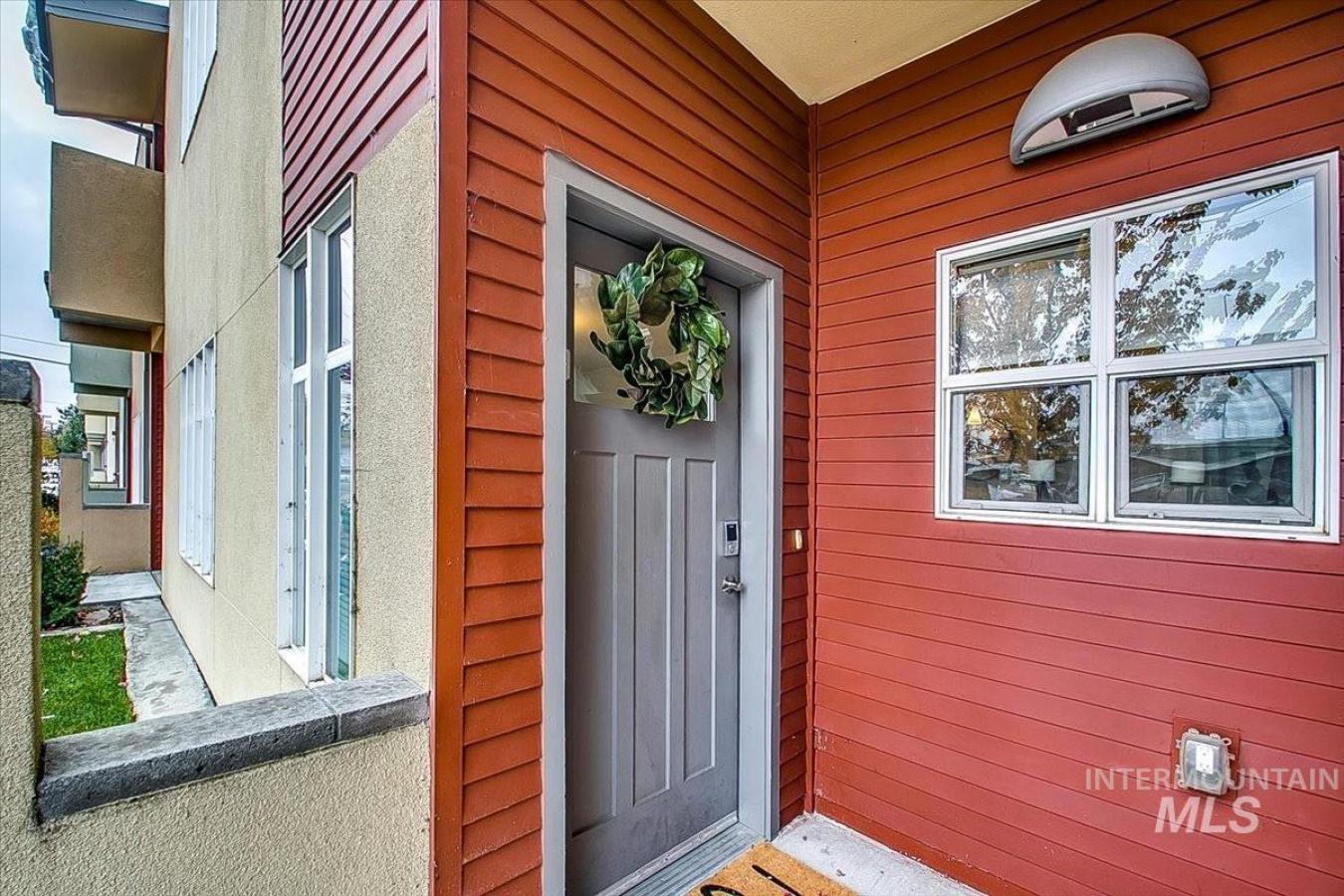 1463 W Grand Avenue, Boise, Ada, 83702, United States, 2 Bedrooms Bedrooms, ,Residential,For Sale,1463 W Grand Avenue,98984695