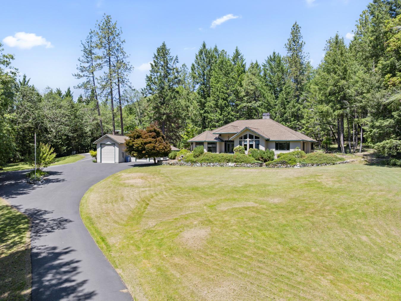 1562 Sleepy Hollow Loop, Grants Pass, Josephine, 97527, United States, 4 Bedrooms Bedrooms, ,2 BathroomsBathrooms,Residential,For Sale,1562 Sleepy Hollow Loop,220221828