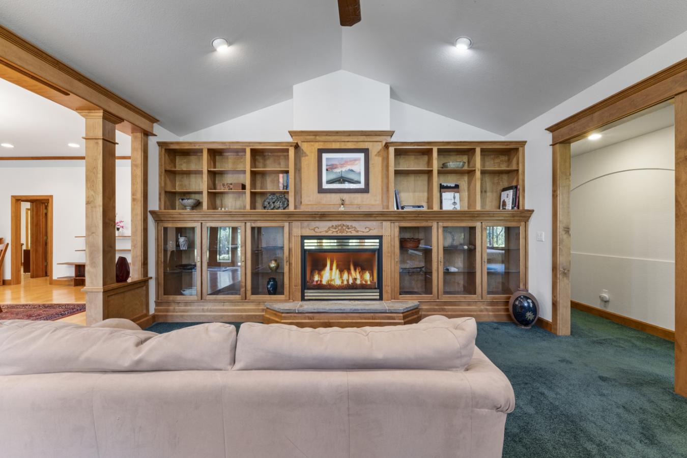 1562 Sleepy Hollow Loop, Grants Pass, Josephine, 97527, United States, 4 Bedrooms Bedrooms, ,2 BathroomsBathrooms,Residential,For Sale,1562 Sleepy Hollow Loop,220221828