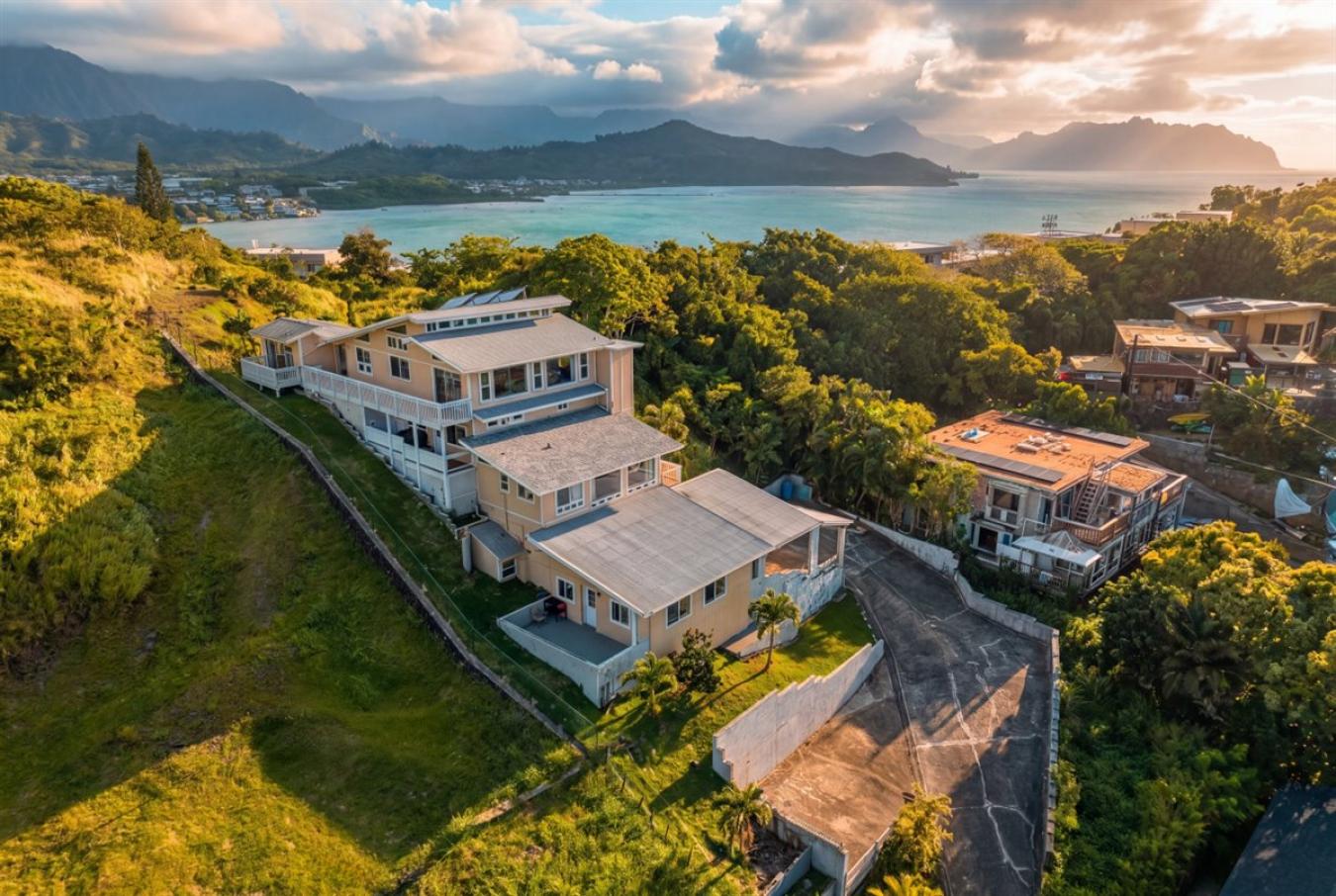 45-55 Lilipuna Road B, Kaneohe, Honolulu, 96744, United States, 6 Bedrooms Bedrooms, ,4 BathroomsBathrooms,Residential,For Sale,45-55 Lilipuna Road B,202610450
