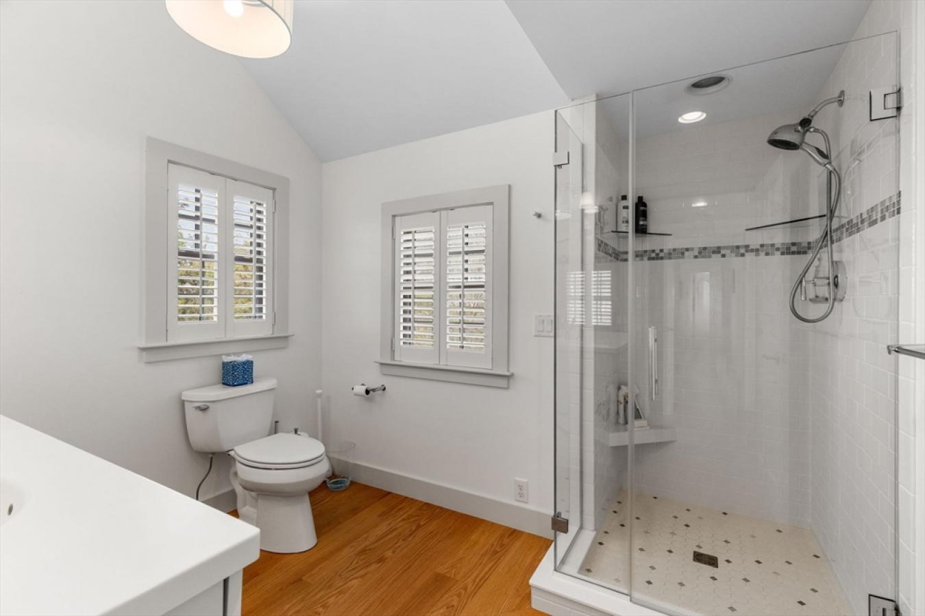 Perched on the waterfront in Chathams coveted Stage Island neighborhoo – image 14