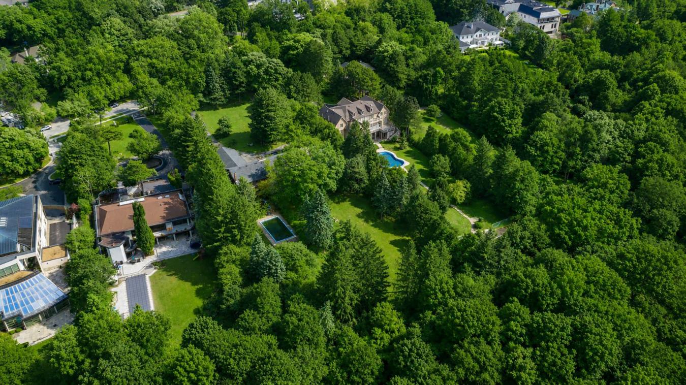 6+ Acres On Ravine - A Rare Bridle Path Find. A Truly Remarkable & – image 1