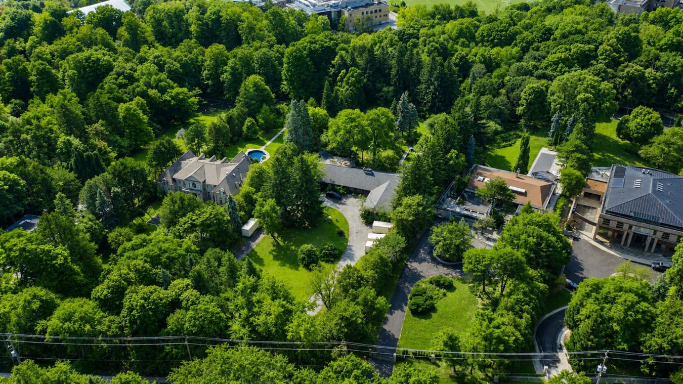 6+ Acres On Ravine - A Rare Bridle Path Find. A Truly Remarkable & – image 2