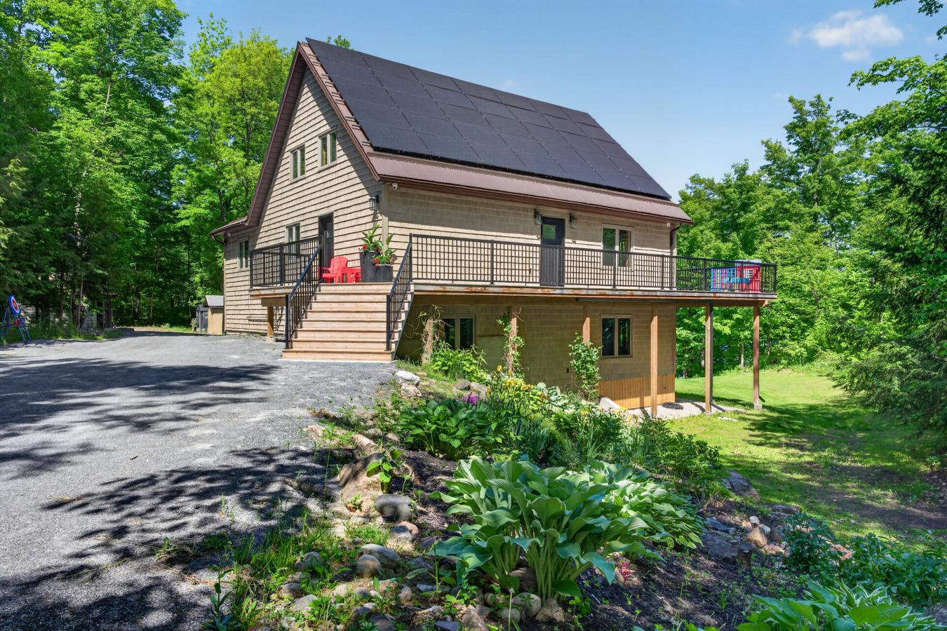 1210 Richard Brannigan Trail, Godfrey, Frontenac, K0H 1T0, Canada, 6 Bedrooms Bedrooms, ,2 BathroomsBathrooms,Residential,For Sale,1210 Richard Brannigan Trail,X13249376