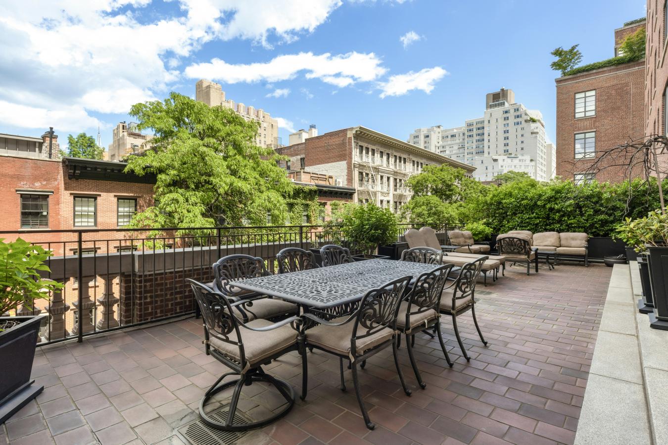 Spanning over 4,200 square feet, this exceptional five-bedroom, five-a – image 3