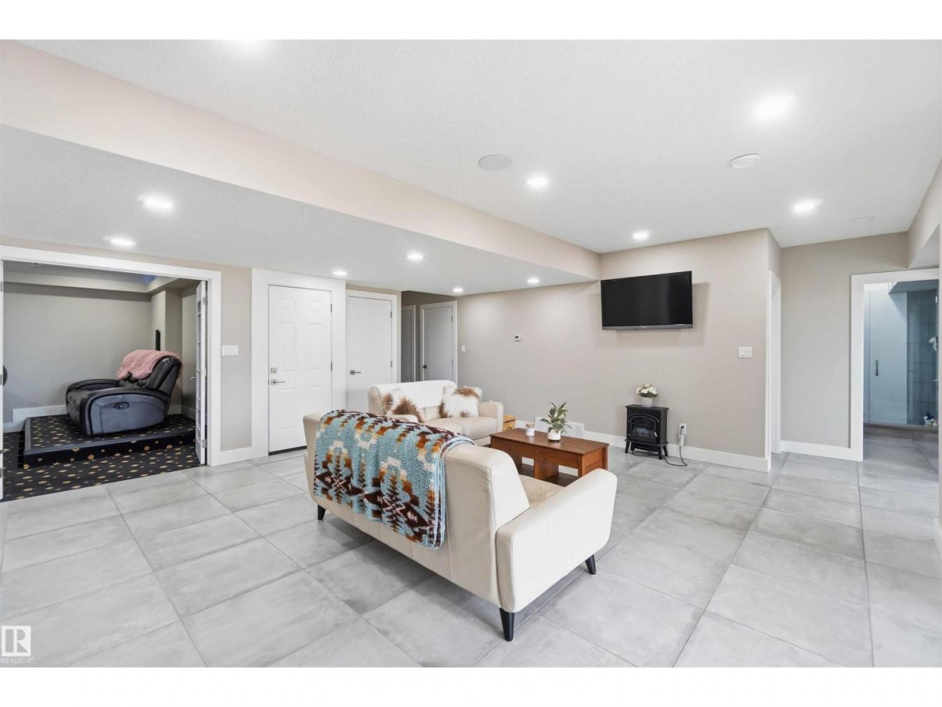 #186 52327 RANGE ROAD, Rural Strathcona County, Rural Strathcona County, T8B1C6, Canada, 7 Bedrooms Bedrooms, ,5 BathroomsBathrooms,Residential,For Sale,#186 52327 RANGE ROAD,E4487733