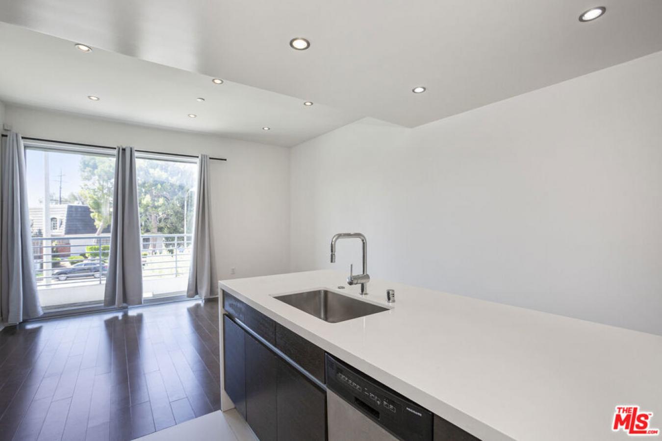 Want the atmosphere of Playa Vista, without the crowds? This is for yo – image 10
