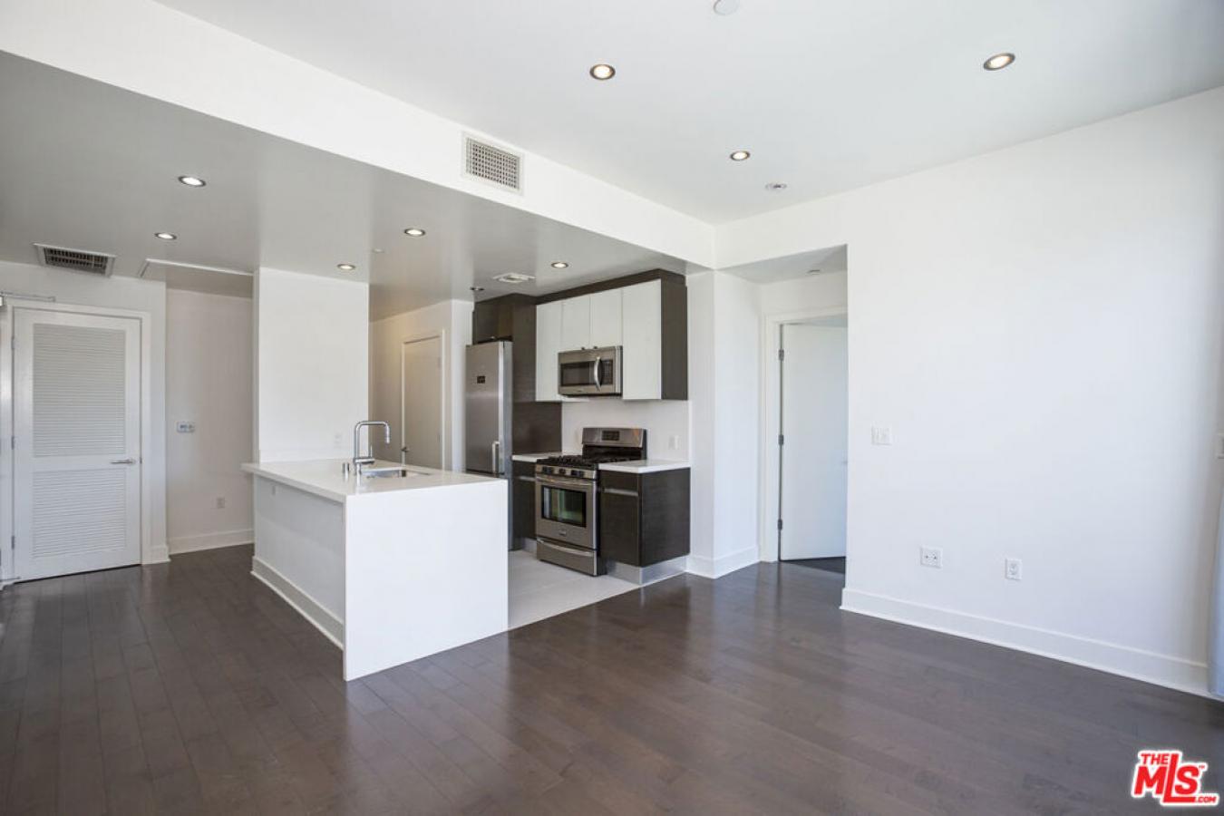 Want the atmosphere of Playa Vista, without the crowds? This is for yo – image 4