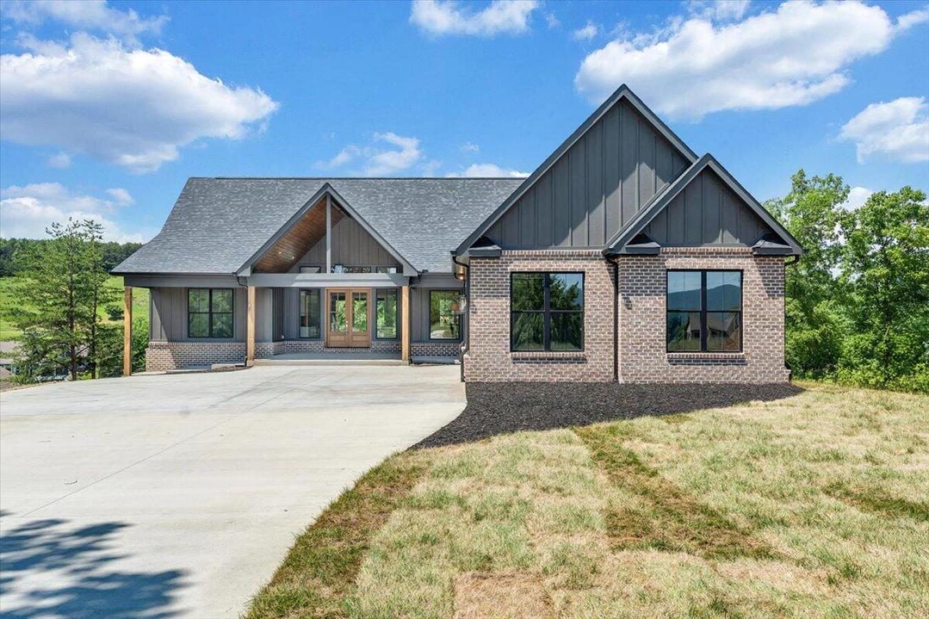 775 Compass Cove, Moneta, Franklin County, 24121, United States, 5 Bedrooms Bedrooms, ,5 BathroomsBathrooms,Residential,For Sale,775 Compass Cove,927232