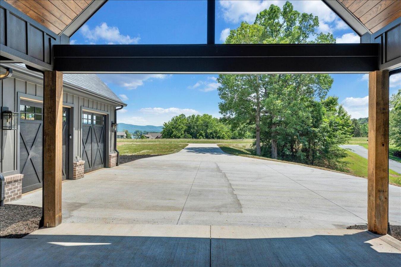 775 Compass Cove, Moneta, Franklin County, 24121, United States, 5 Bedrooms Bedrooms, ,5 BathroomsBathrooms,Residential,For Sale,775 Compass Cove,927232