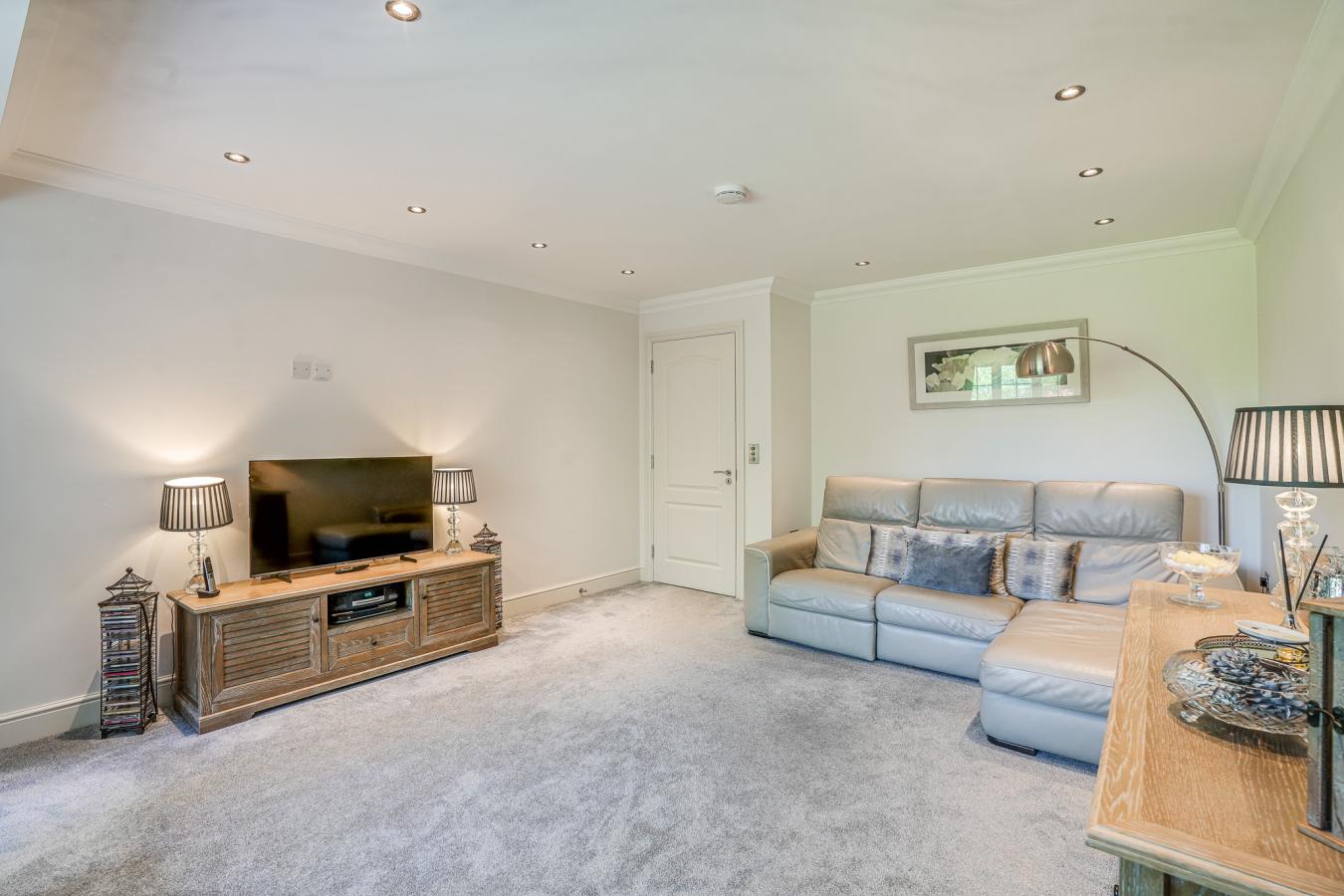 The Copse, Warlingham, Surrey, CR6 9ER, United Kingdom, 5 Bedrooms Bedrooms, ,4 BathroomsBathrooms,Residential,For Sale,The Copse,227825