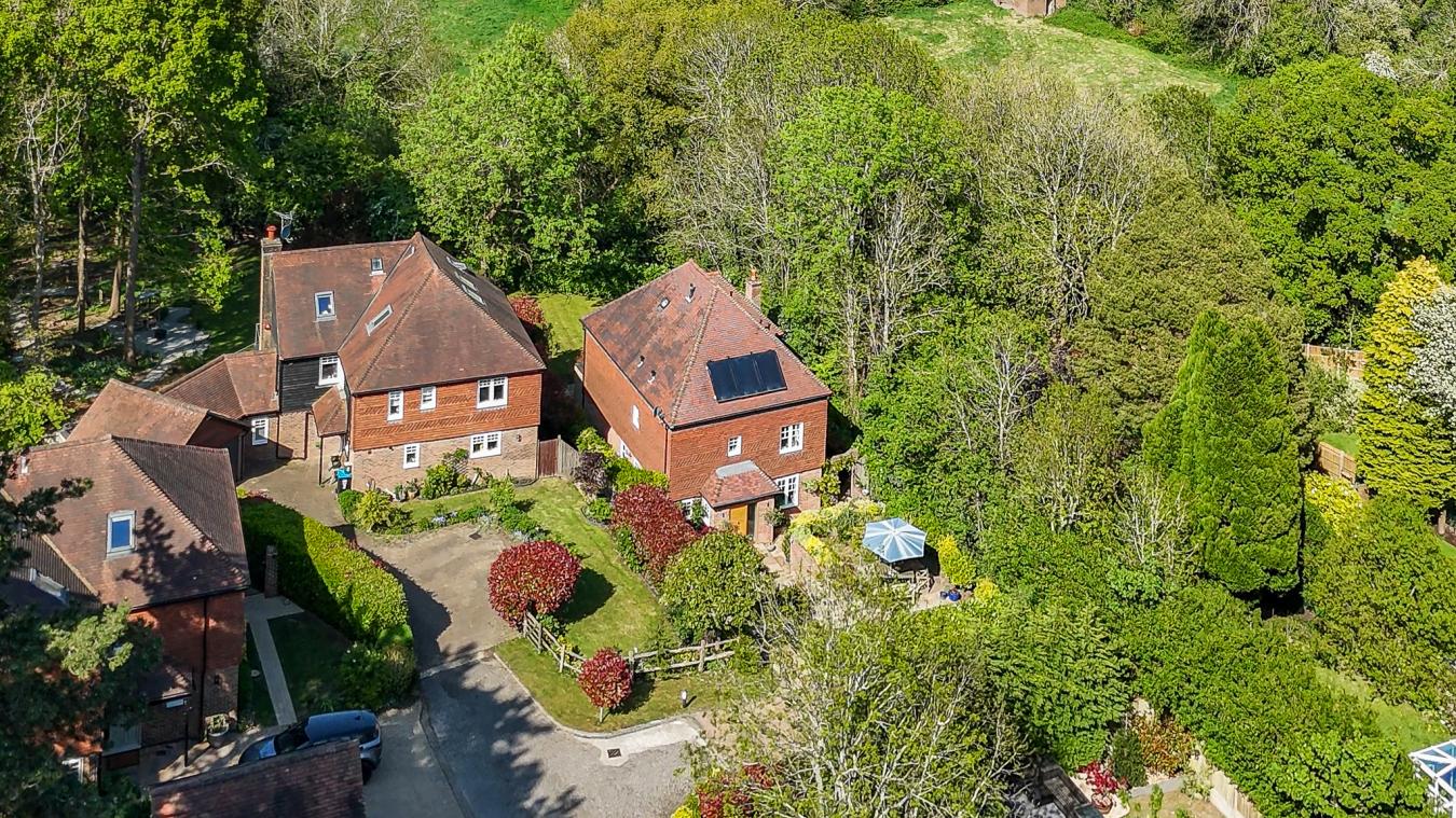 The Copse, Warlingham, Surrey, CR6 9ER, United Kingdom, 5 Bedrooms Bedrooms, ,4 BathroomsBathrooms,Residential,For Sale,The Copse,227825