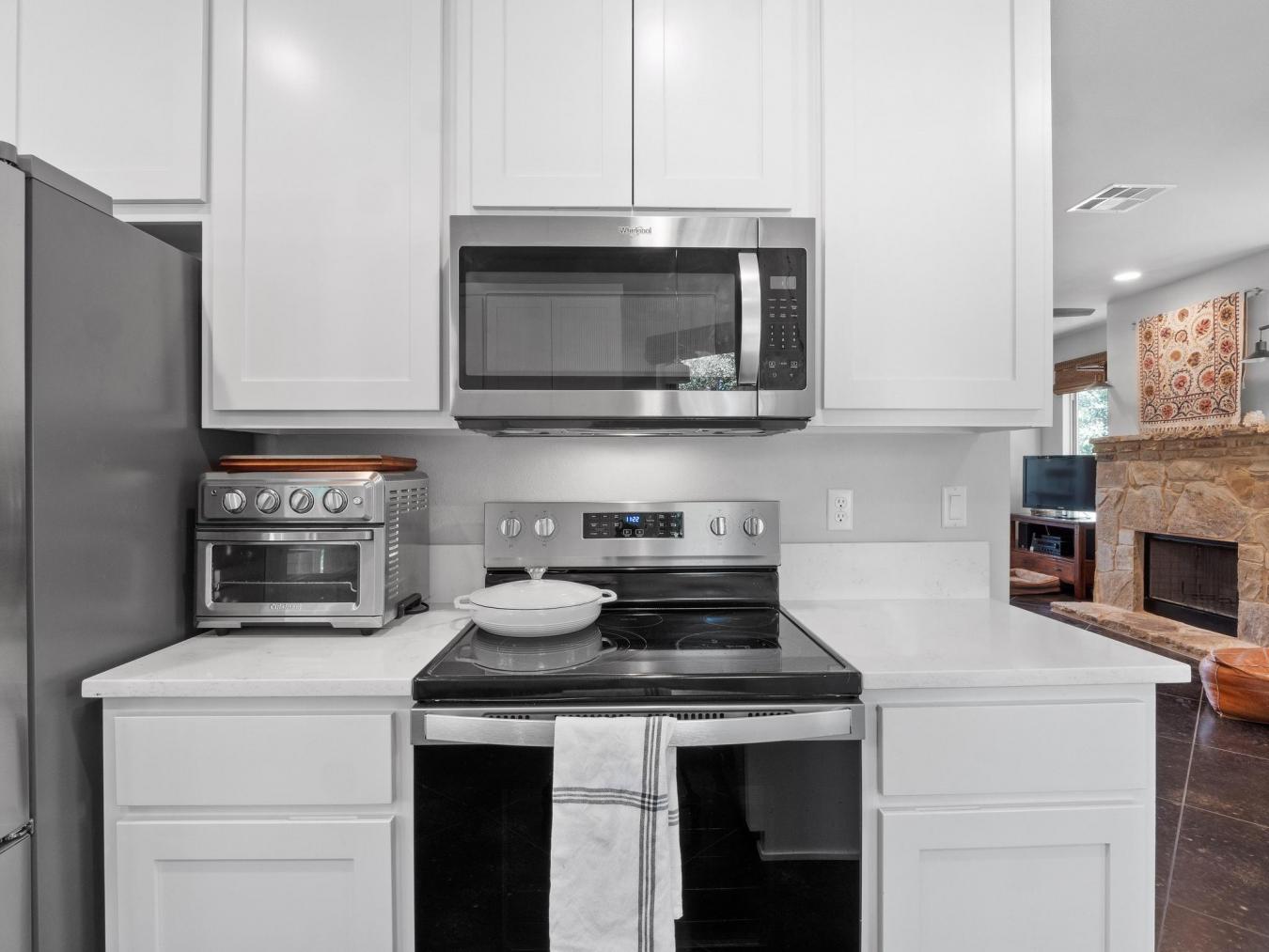 Deer Creek Ranch , Dripping Springs, TX - Lake Travis ISD - No showing – image 11