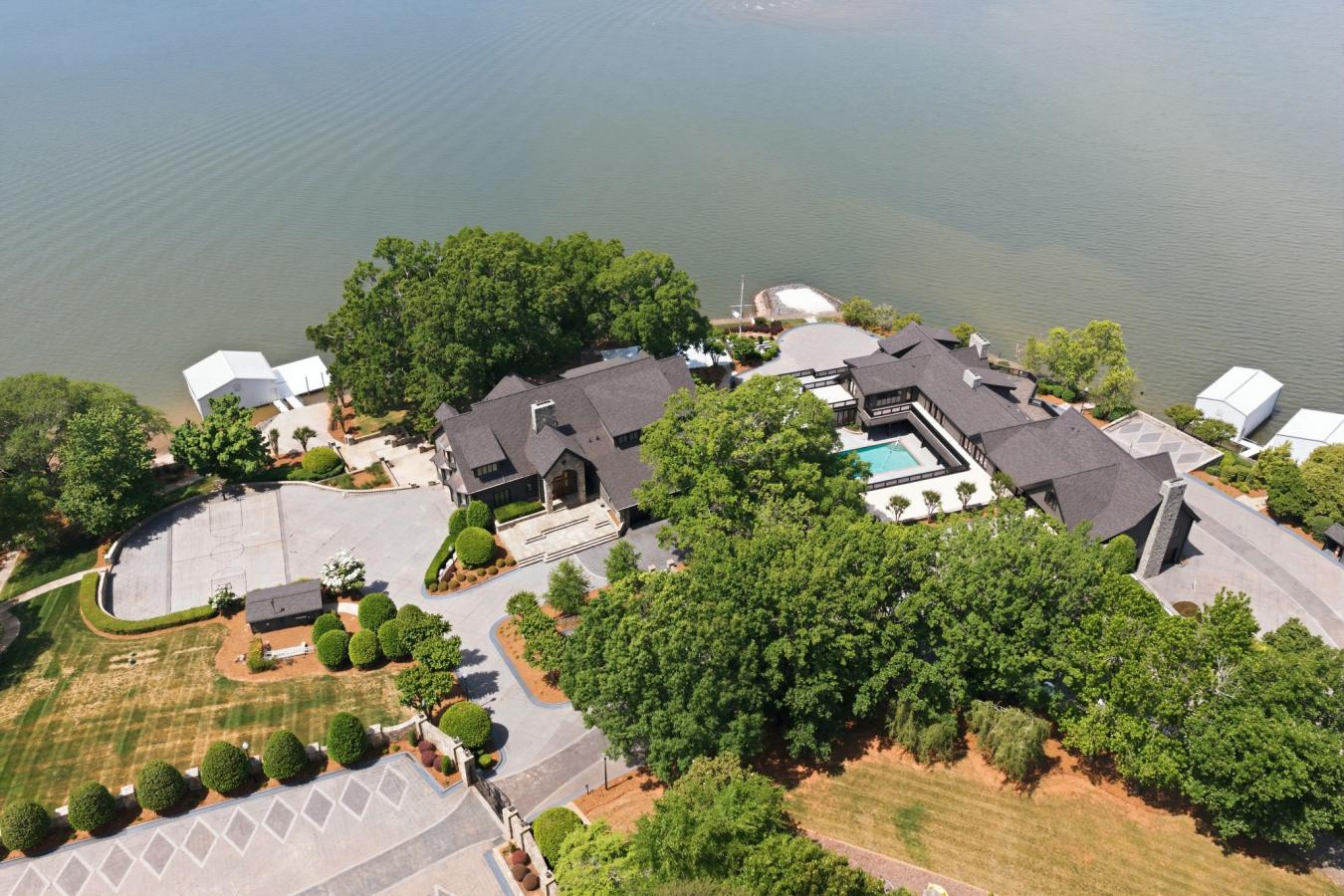 9719 Nine Eagles Lane, Charlotte, Mecklenburg, 28278, United States, 12 Bedrooms Bedrooms, ,15 BathroomsBathrooms,Residential,For Sale,9719 Nine Eagles Lane,4388347