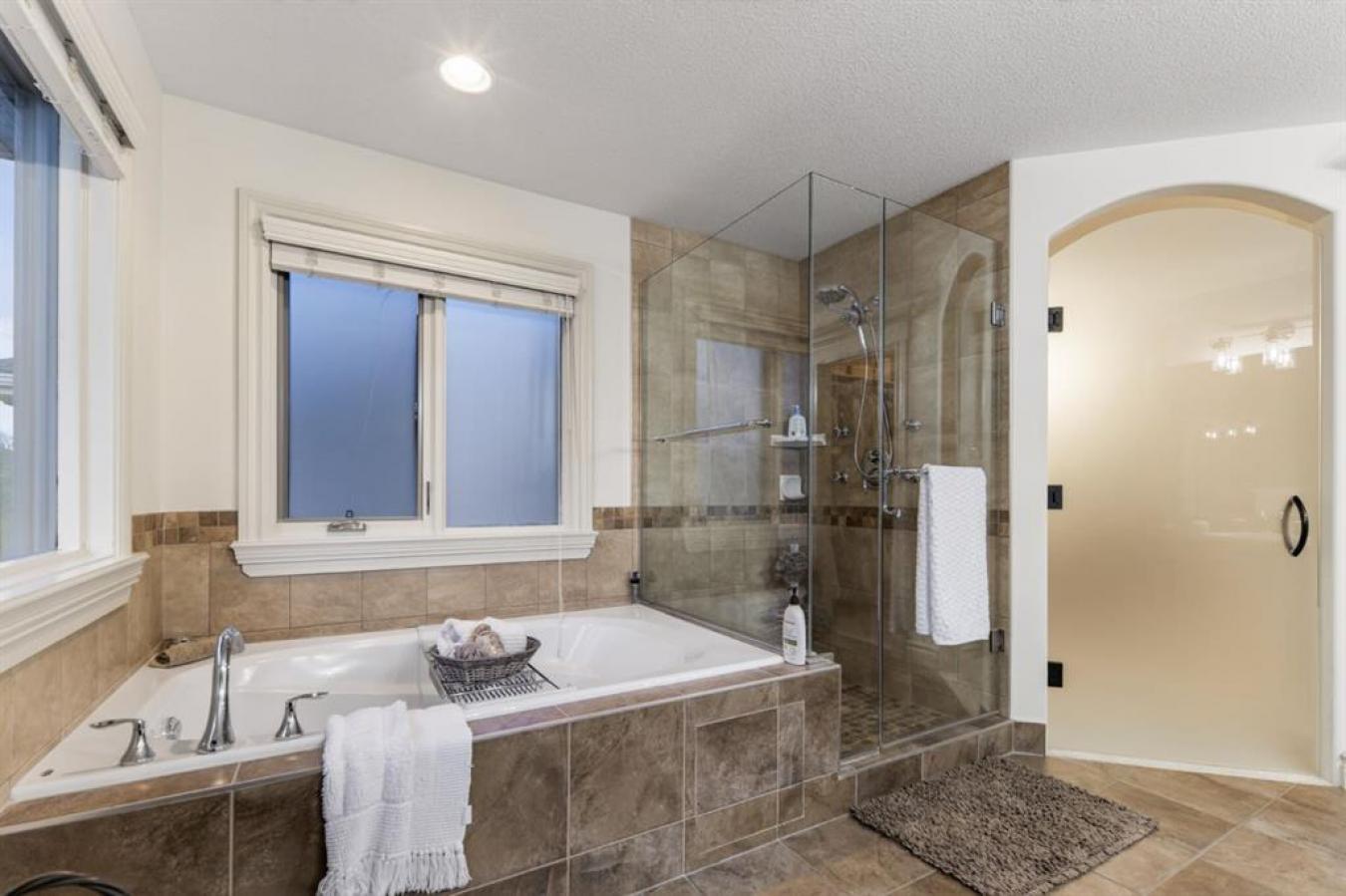 32 Aspen Meadows Manor SW, Calgary, Calgary, T3H5Z6, Canada, 6 Bedrooms Bedrooms, ,5 BathroomsBathrooms,Residential,For Sale,32 Aspen Meadows Manor SW,A2317801