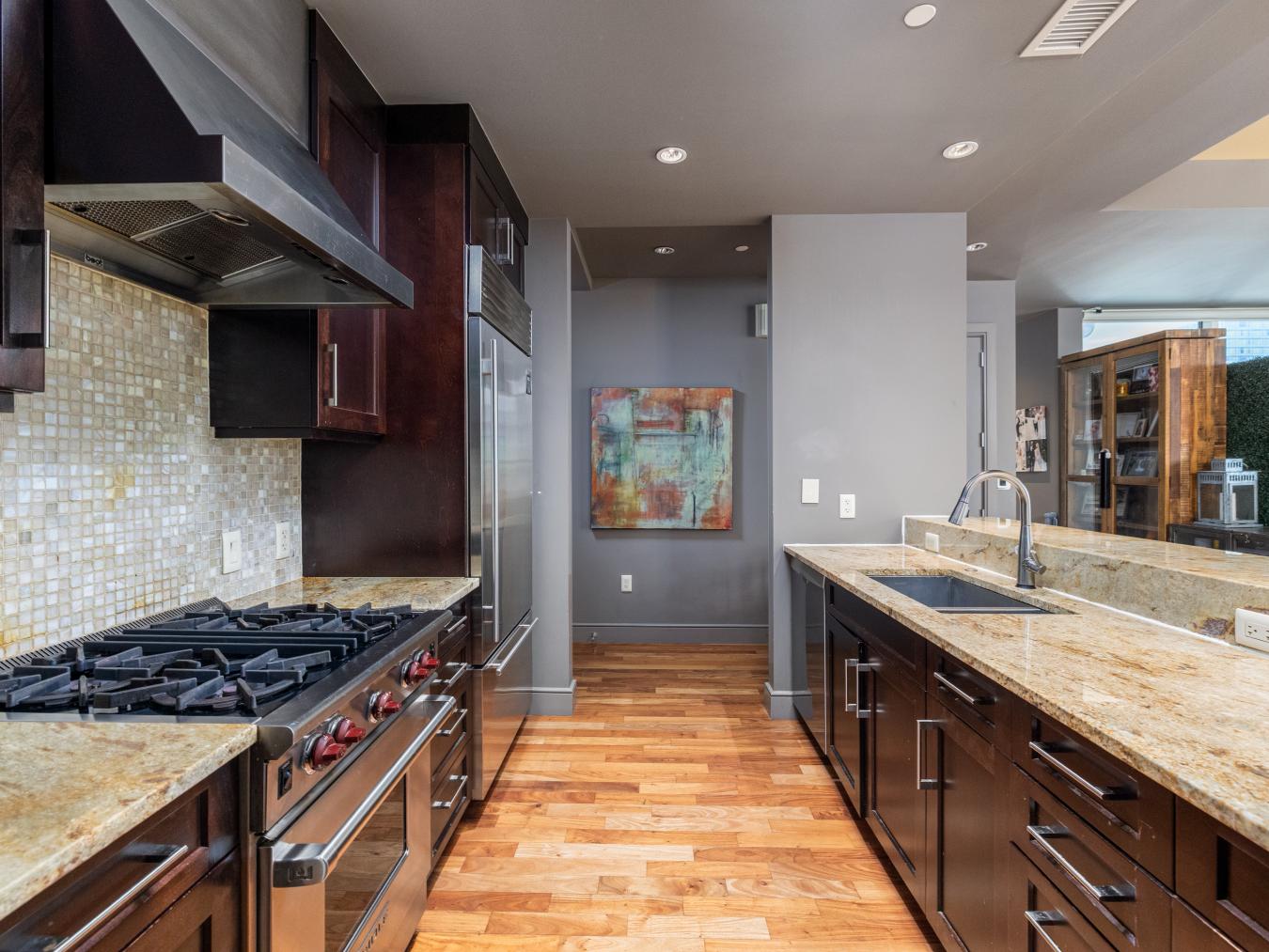 98 San Jacinto Boulevard, Austin, Travis, 78701, United States, 1 Bedroom Bedrooms, ,1 BathroomBathrooms,Residential,For Sale,98 San Jacinto Boulevard,9718821