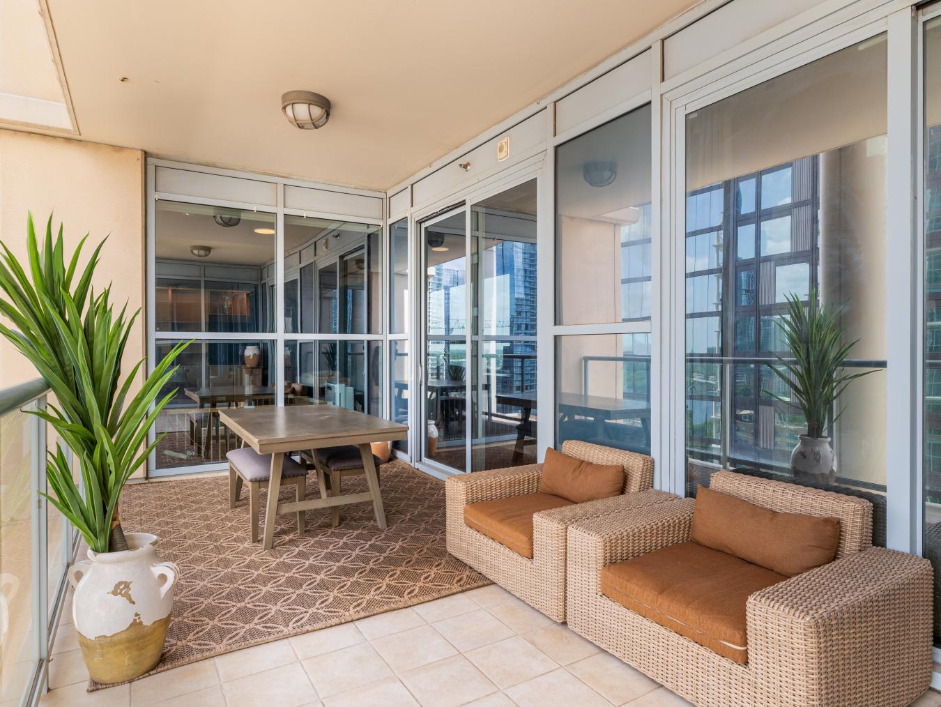 98 San Jacinto Boulevard, Austin, Travis, 78701, United States, 1 Bedroom Bedrooms, ,1 BathroomBathrooms,Residential,For Sale,98 San Jacinto Boulevard,9718821