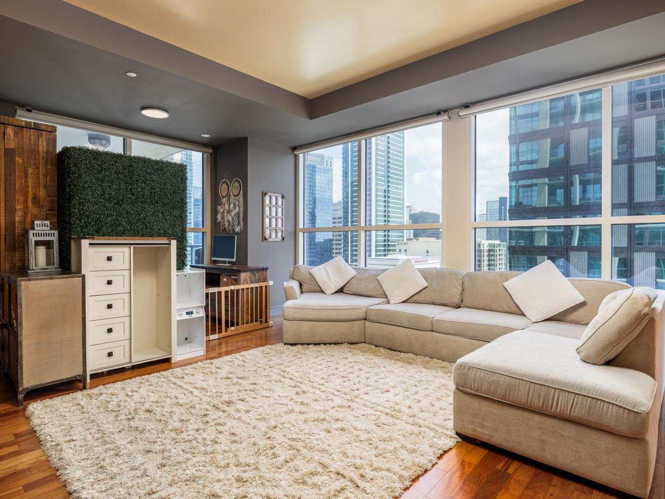 98 San Jacinto Boulevard, Austin, Travis, 78701, United States, 1 Bedroom Bedrooms, ,1 BathroomBathrooms,Residential,For Sale,98 San Jacinto Boulevard,9718821