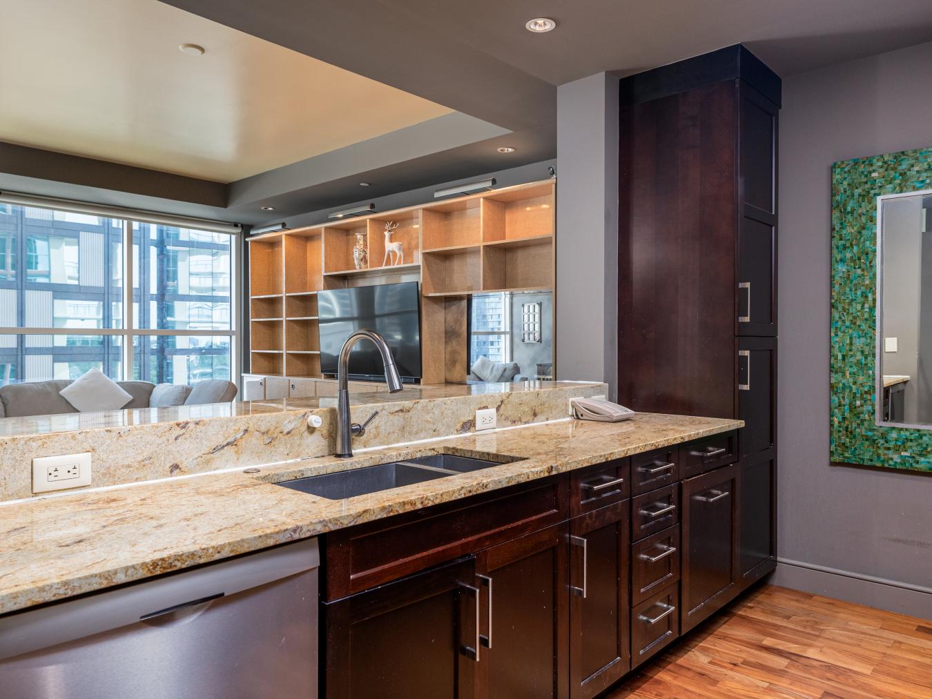98 San Jacinto Boulevard, Austin, Travis, 78701, United States, 1 Bedroom Bedrooms, ,1 BathroomBathrooms,Residential,For Sale,98 San Jacinto Boulevard,9718821
