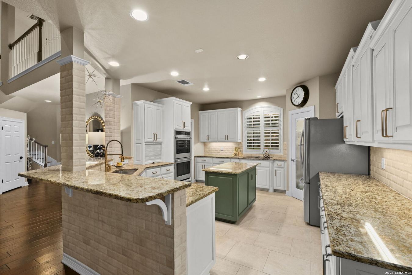 Welcome to Oakwood, where timeless elegance meets exceptional craftsma – image 15