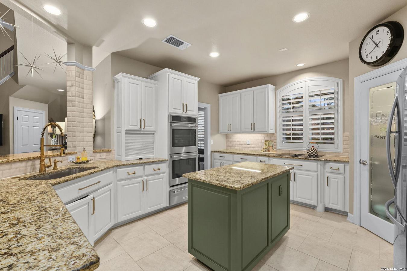 Welcome to Oakwood, where timeless elegance meets exceptional craftsma – image 16