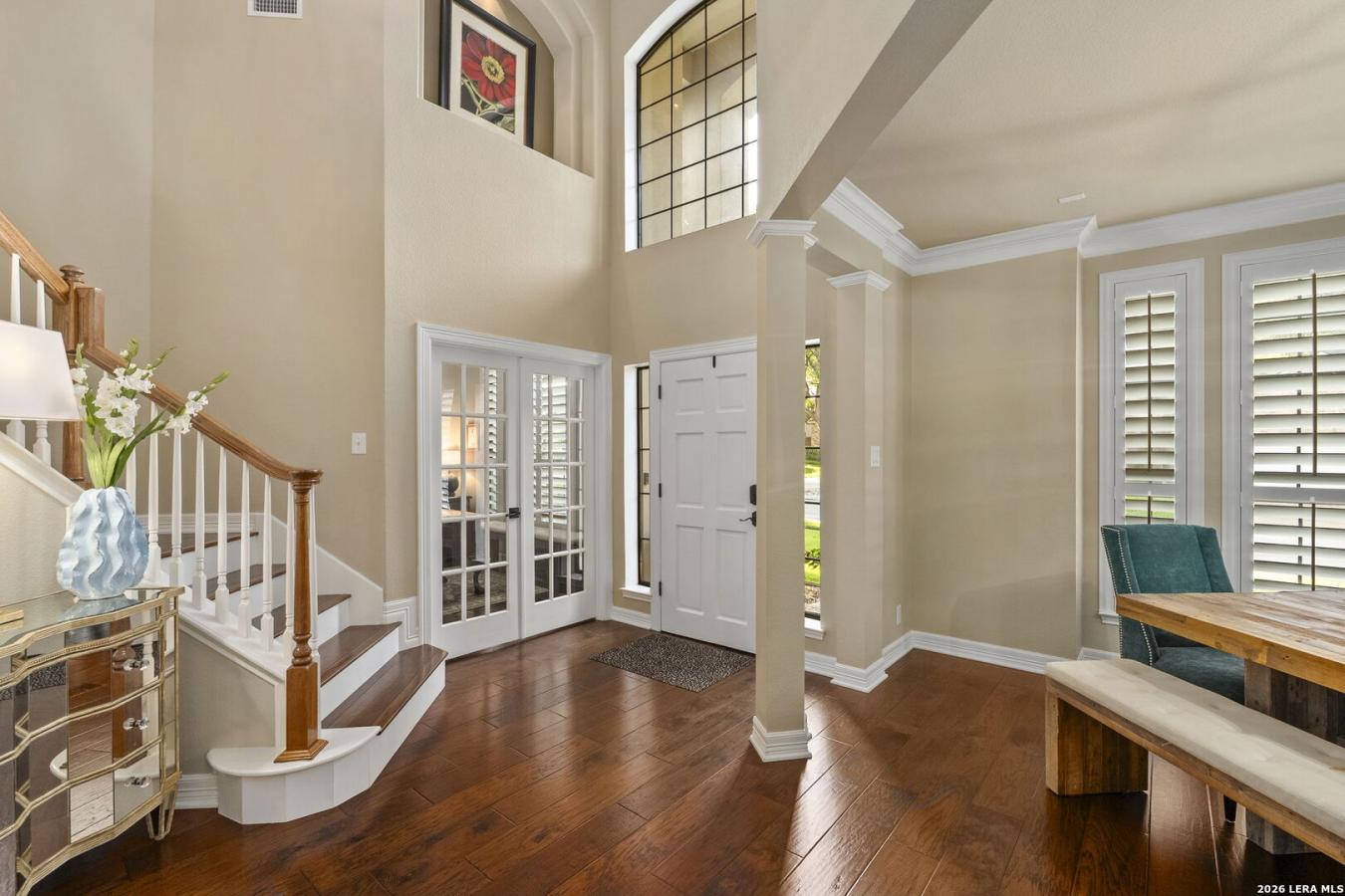 Welcome to Oakwood, where timeless elegance meets exceptional craftsma – image 5