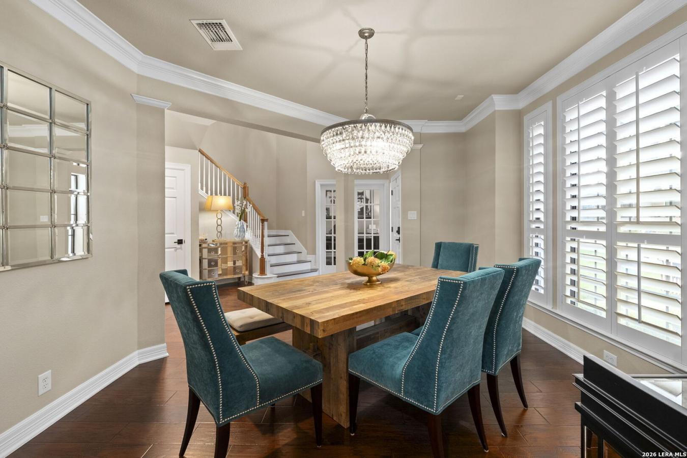 Welcome to Oakwood, where timeless elegance meets exceptional craftsma – image 7