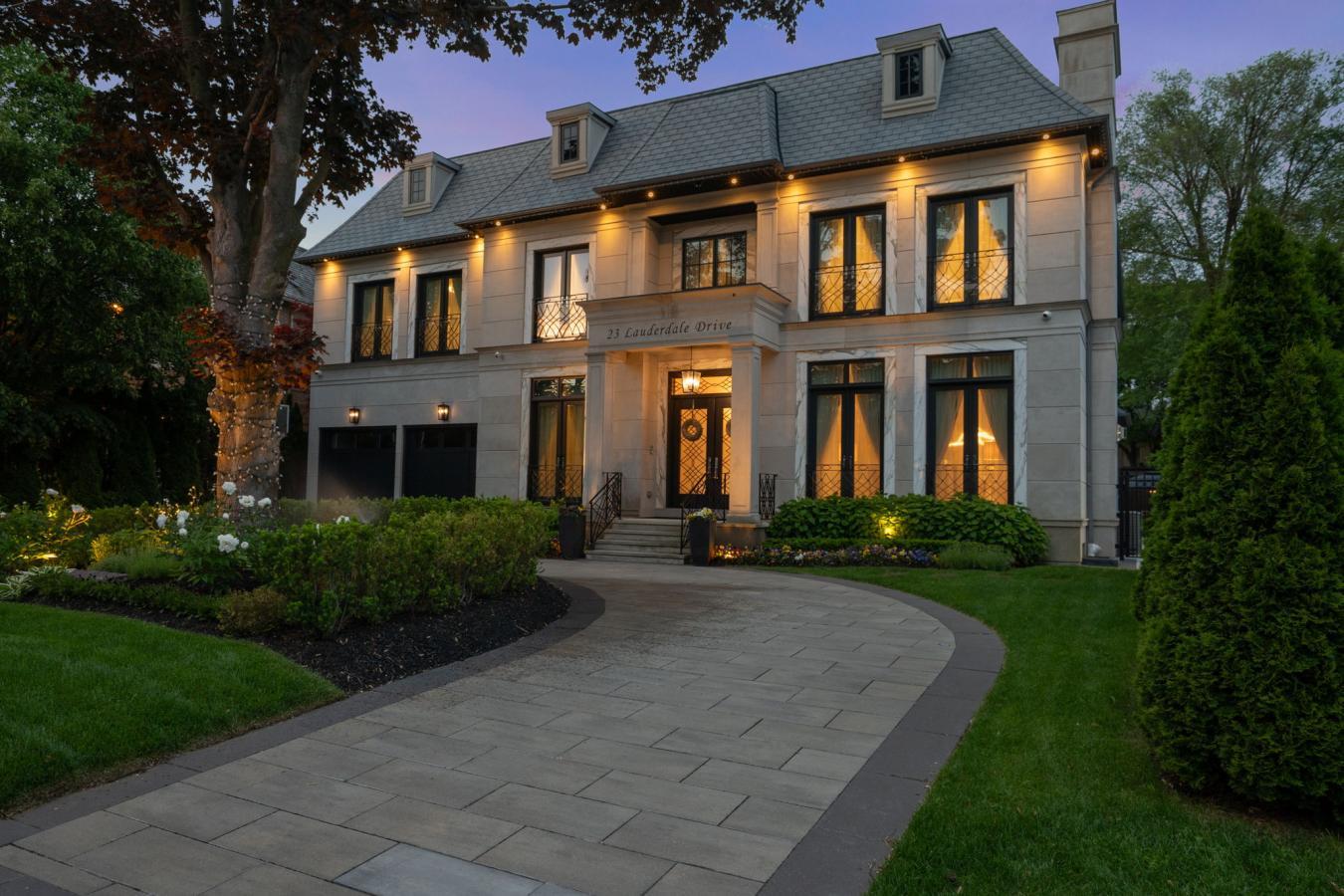 23 Lauderdale Drive, Toronto, ON, M2L 2A8, Canada, 5 Bedrooms Bedrooms, ,4 BathroomsBathrooms,Residential,For Sale,23 Lauderdale Drive,C13450206
