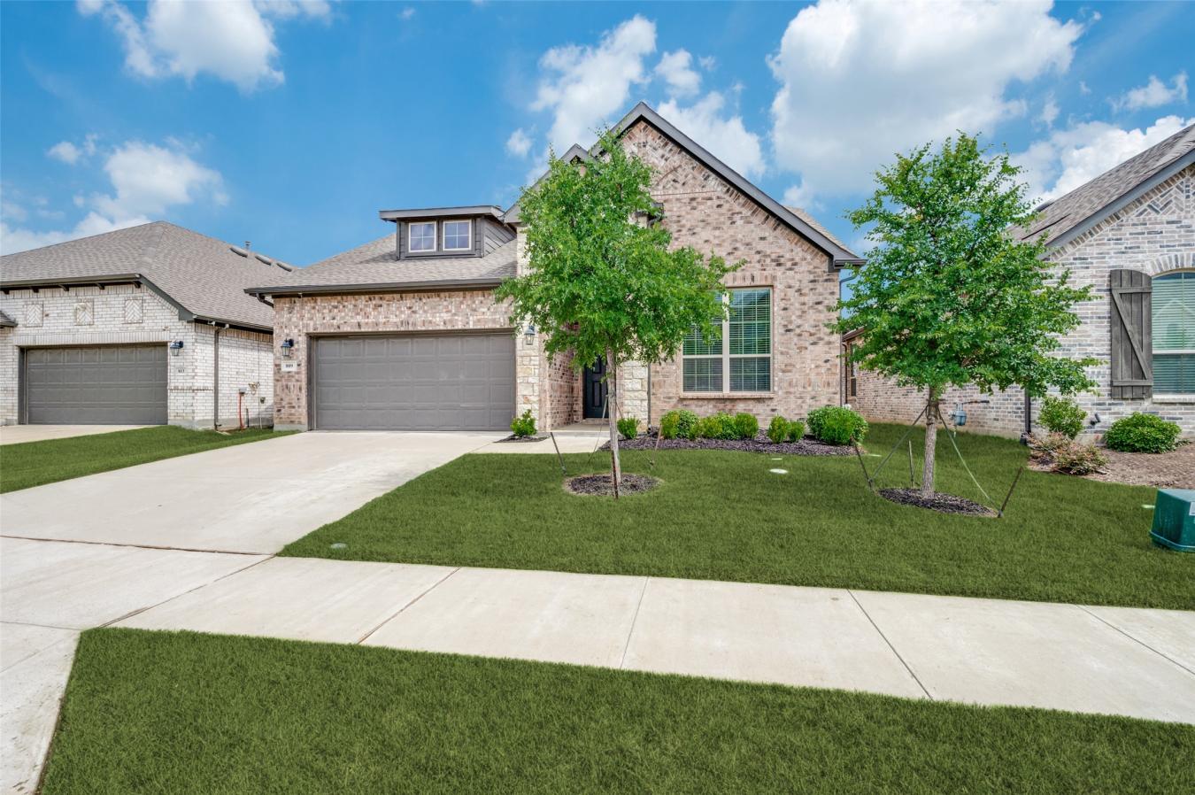 Welcome to 809 Cromwell Drive, a beautifully maintained HistoryMaker H – image 1