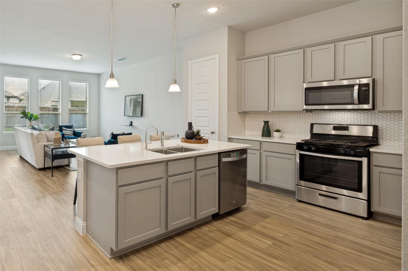 Welcome to 809 Cromwell Drive, a beautifully maintained HistoryMaker H – image 12