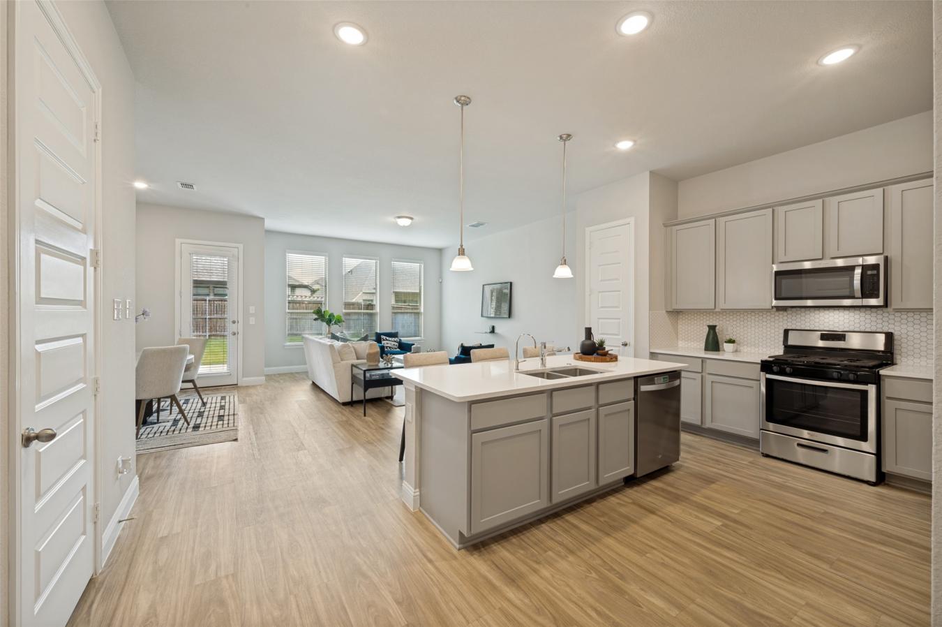 Welcome to 809 Cromwell Drive, a beautifully maintained HistoryMaker H – image 14