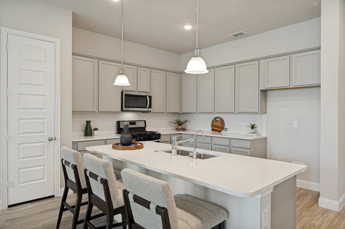 Welcome to 809 Cromwell Drive, a beautifully maintained HistoryMaker H – image 15