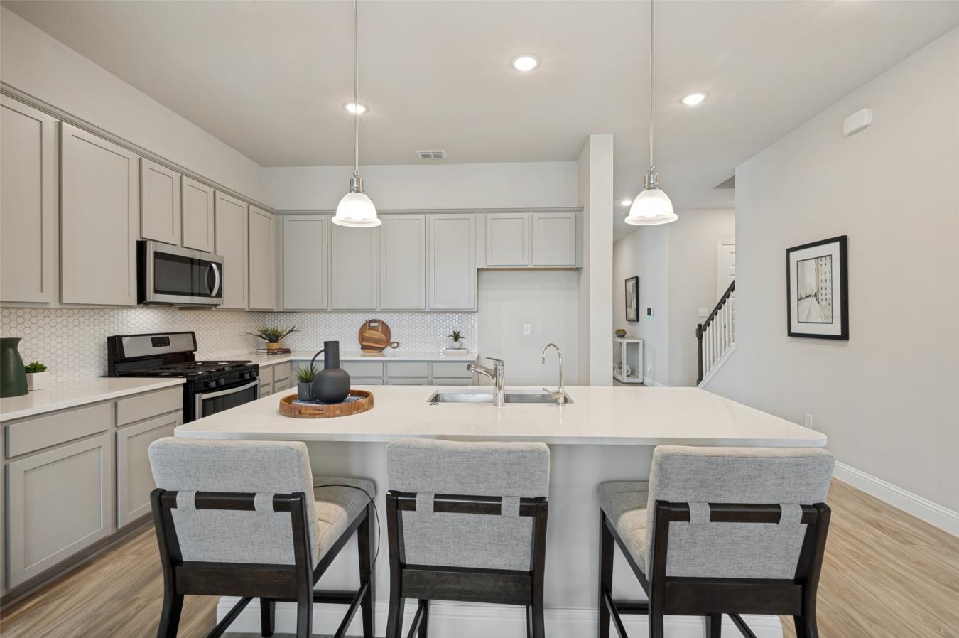 Welcome to 809 Cromwell Drive, a beautifully maintained HistoryMaker H – image 16