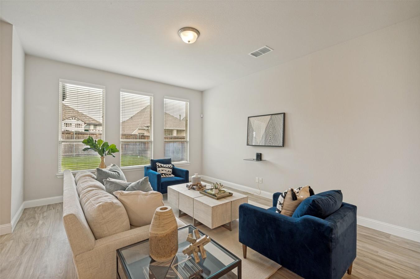 Welcome to 809 Cromwell Drive, a beautifully maintained HistoryMaker H – image 19