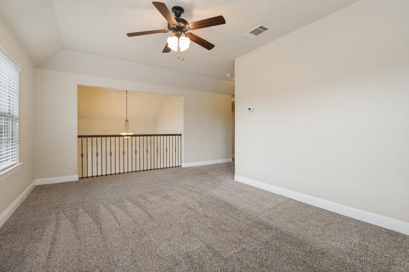 Gorgeous 2016-built single-family home located on a desirable corner l – image 11