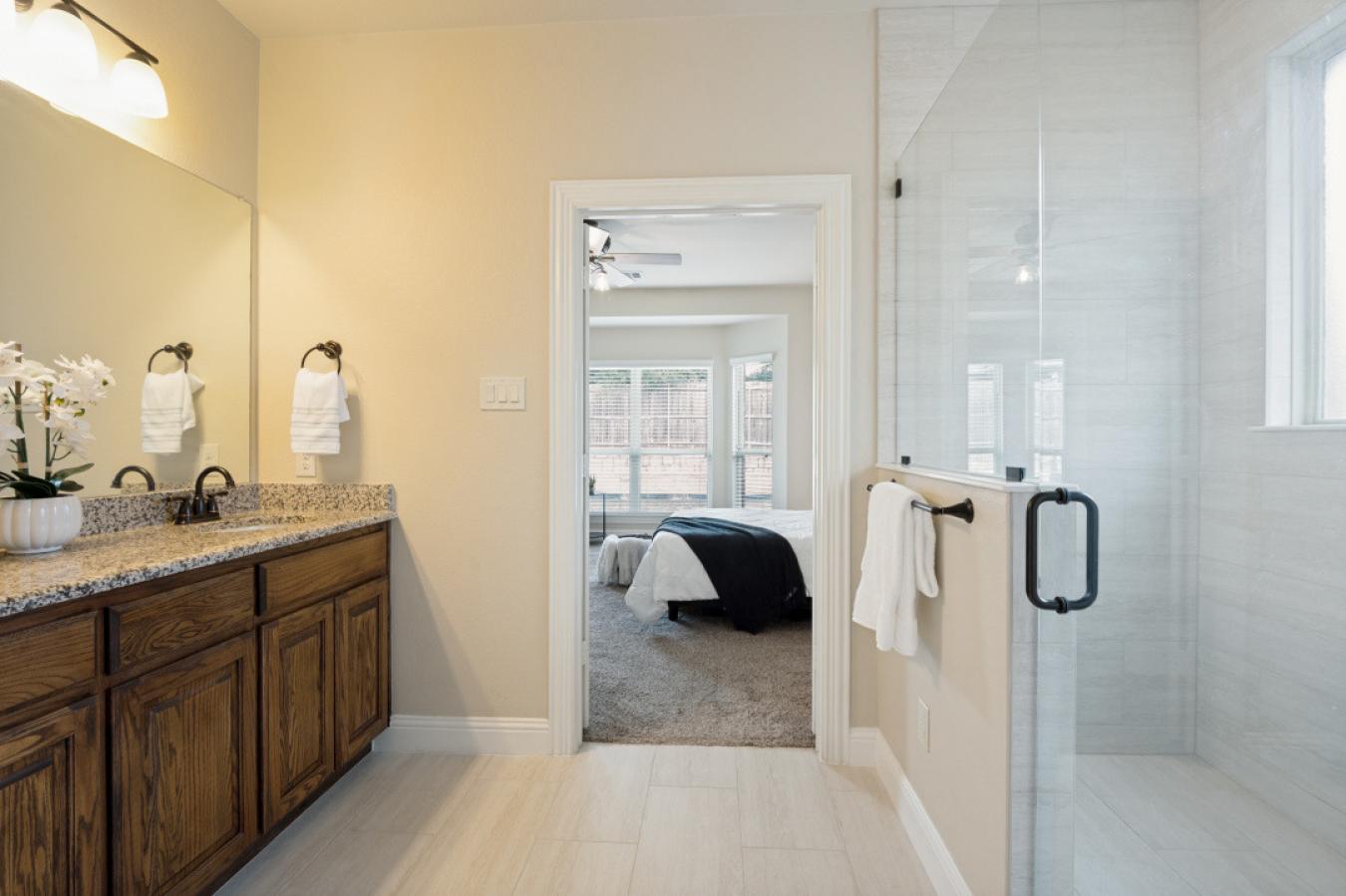 Gorgeous 2016-built single-family home located on a desirable corner l – image 18