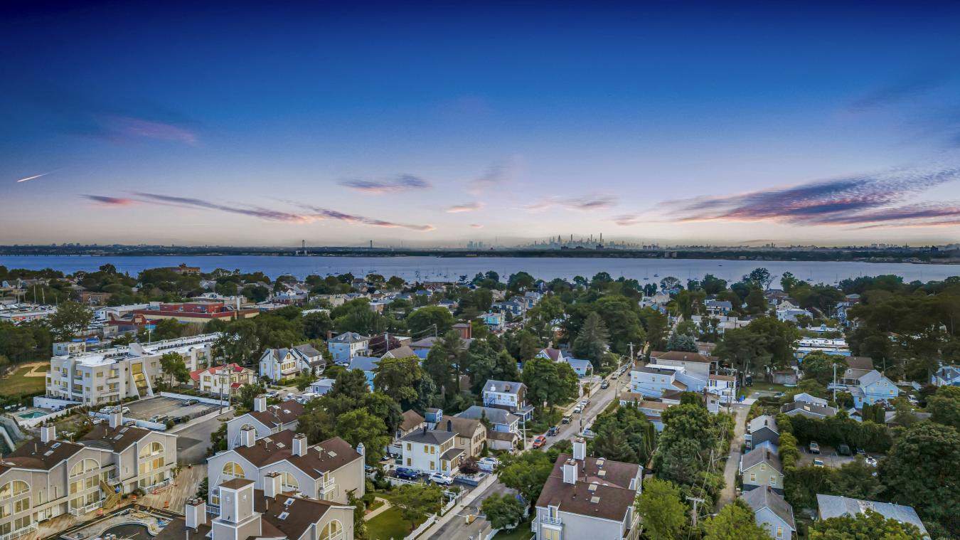 51 Island Point, City Island, NY, 10464, United States, 3 Bedrooms Bedrooms, ,3 BathroomsBathrooms,Residential,For Sale,51 Island Point,228233